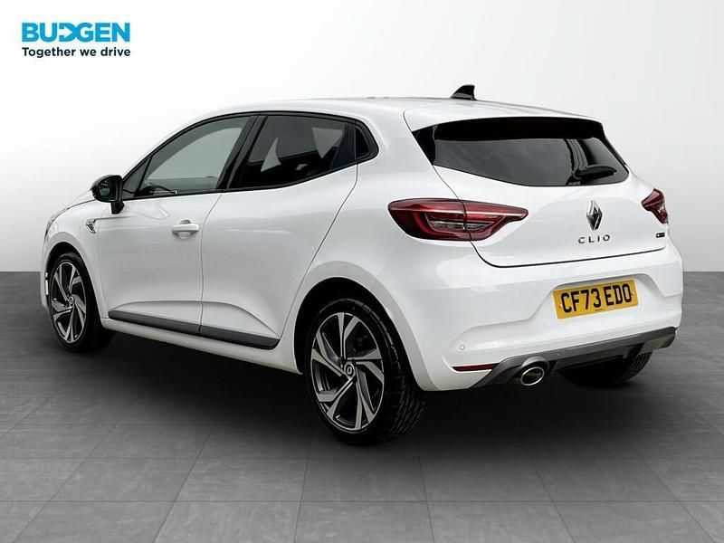 Used Renault Clio V RS Line 90 HP (66 kW) 2023 White Hatchback