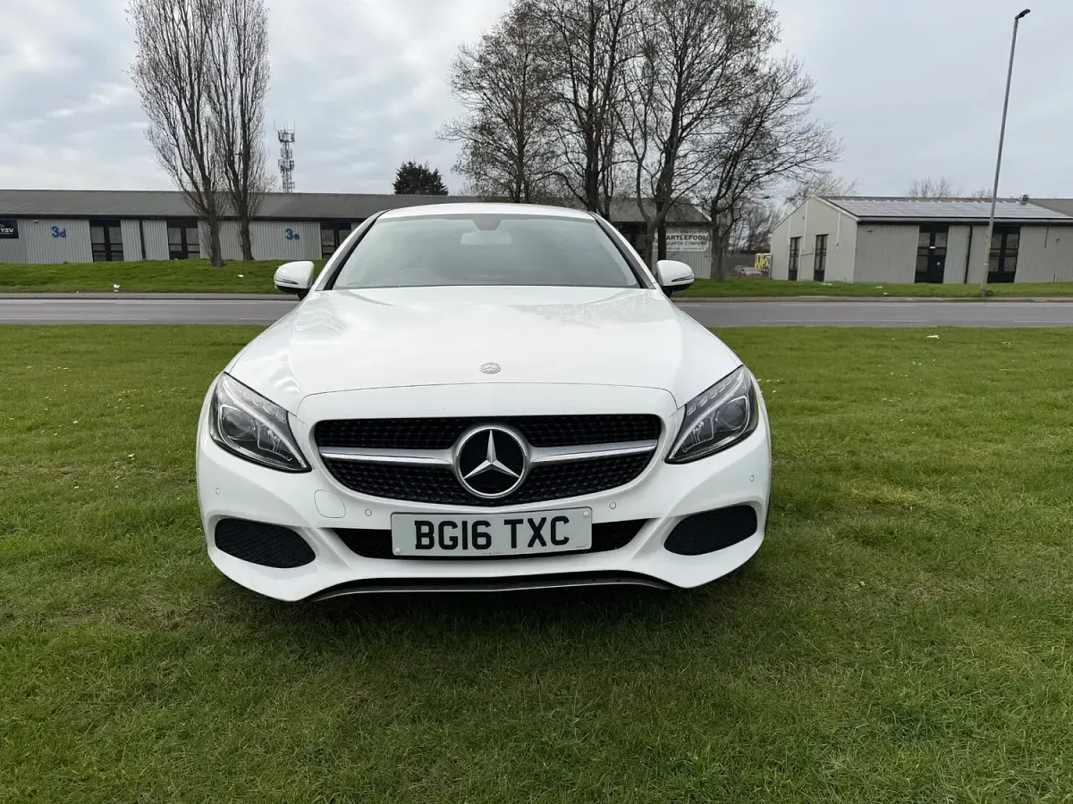 Used Mercedes C200 2016 White Coupe