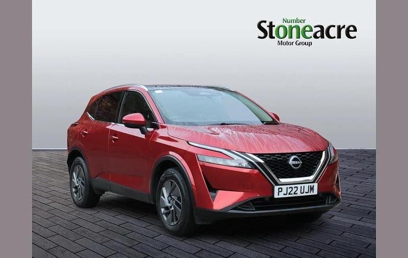 Red Used 2022 Nissan Qashqai Acenta Premium SUV | £14,995 (Good price) - Image 1/4