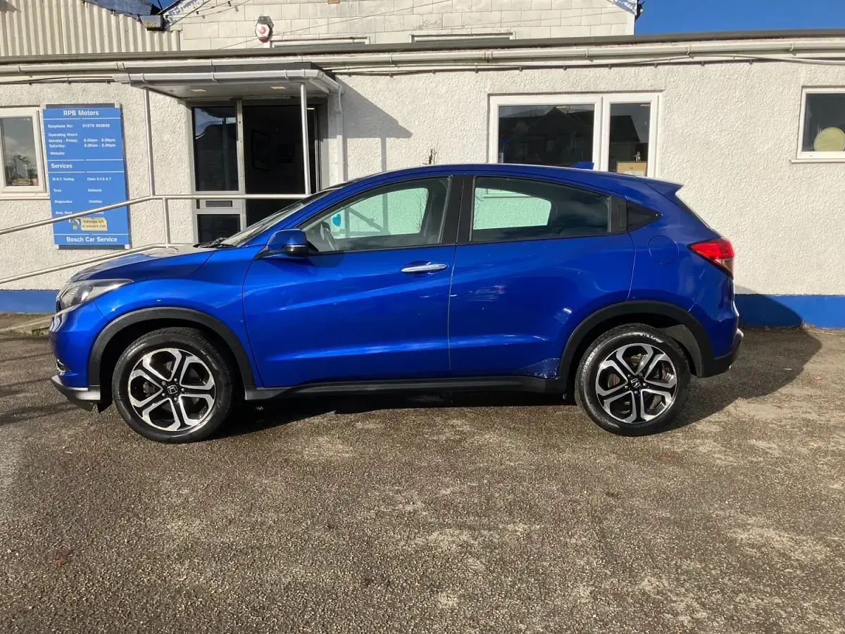 Used Honda HR-V SE 130 HP (95 kW) 2015 Blue SUV