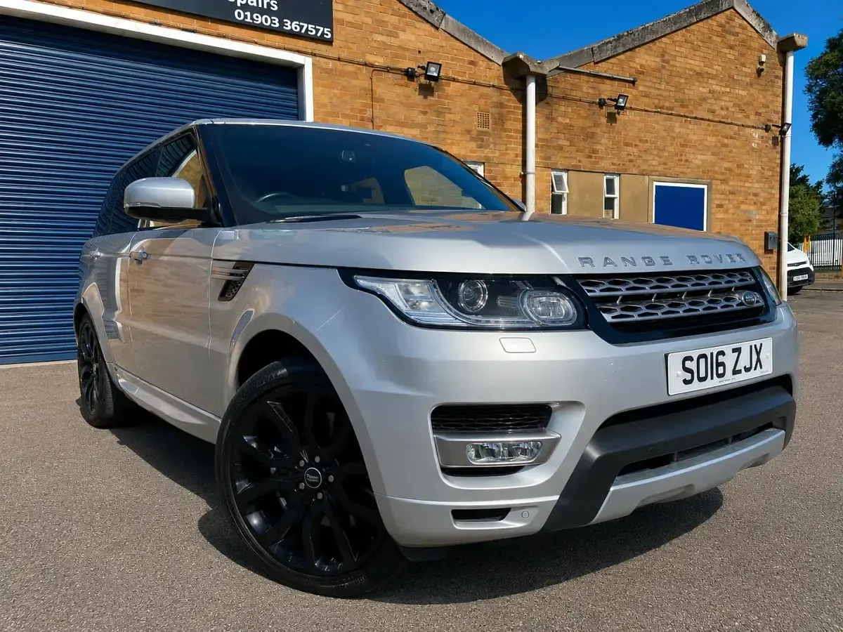 Used Land Rover Range Rover HSE 306 HP (225 kW) 2016 Silver SUV