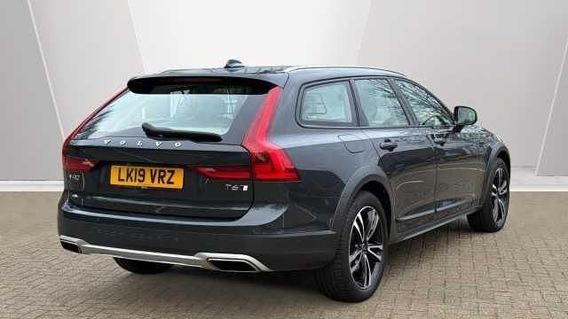 Used Volvo V90 CC Plus 306 HP (225 kW) 2020 Estate