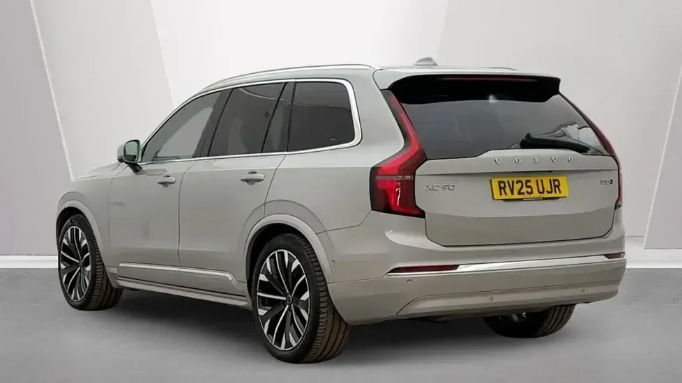Used Volvo XC90 Ultra 250 HP (183 kW) 2025 Metallic  silver dawn SUV