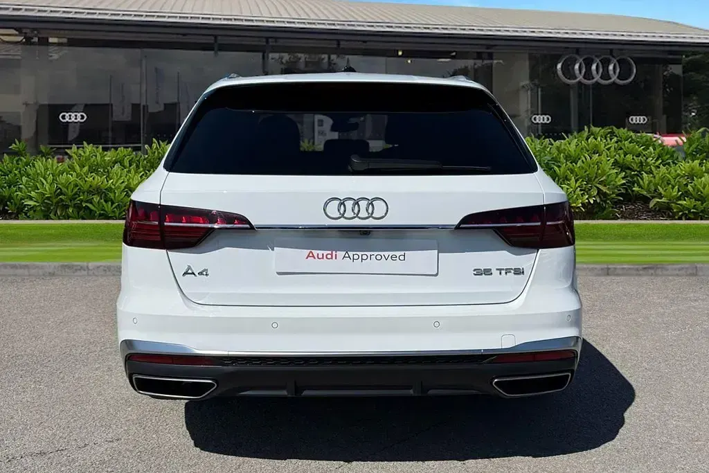 Used Audi A4 S-Line 150 HP (110 kW) 2023 White Estate