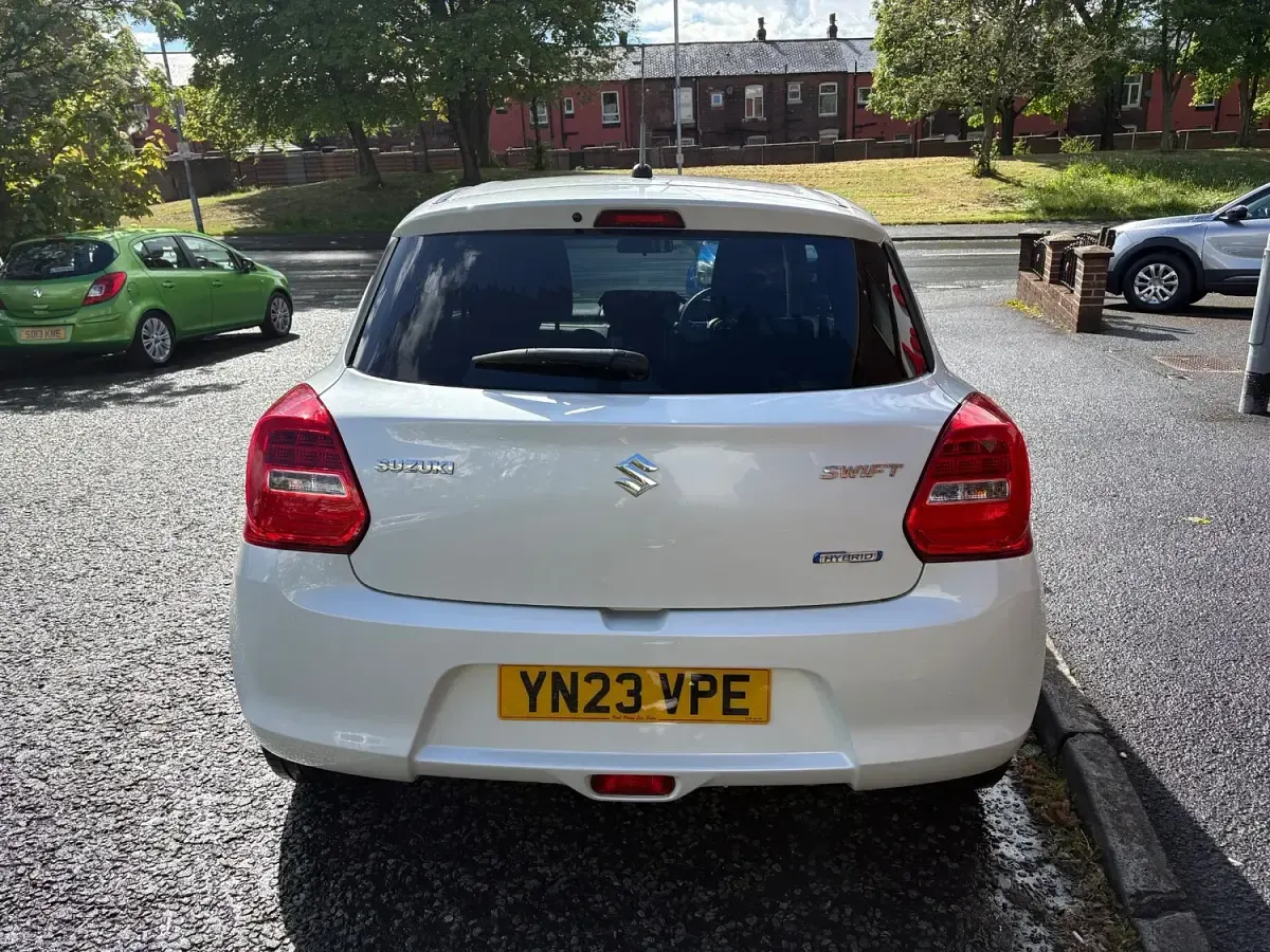 Used Suzuki Swift SZ-L 2023 White Hatchback