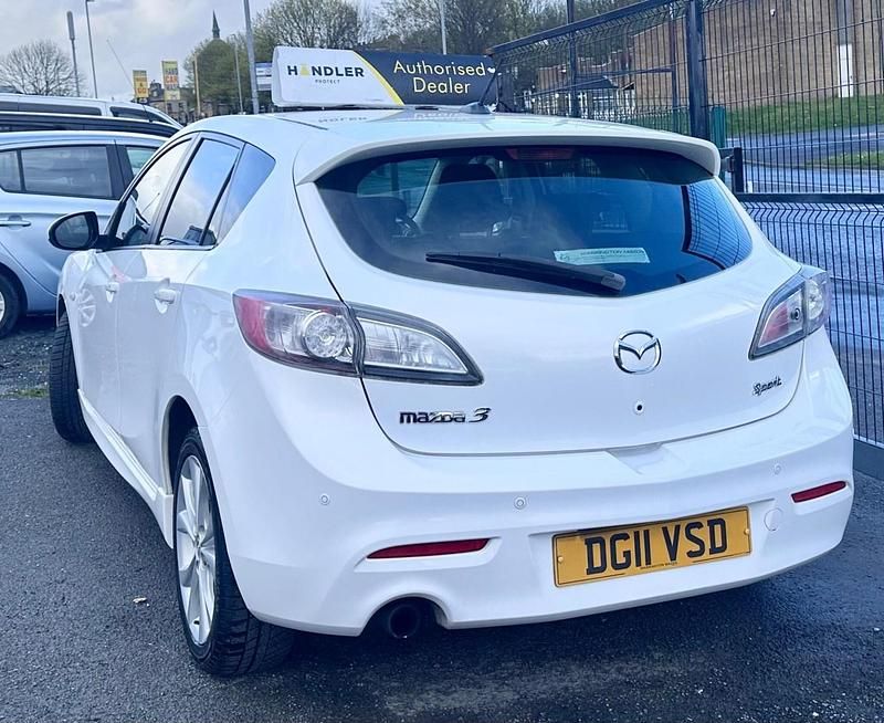 Used Mazda 3 Inclusive 2011 White Hatchback