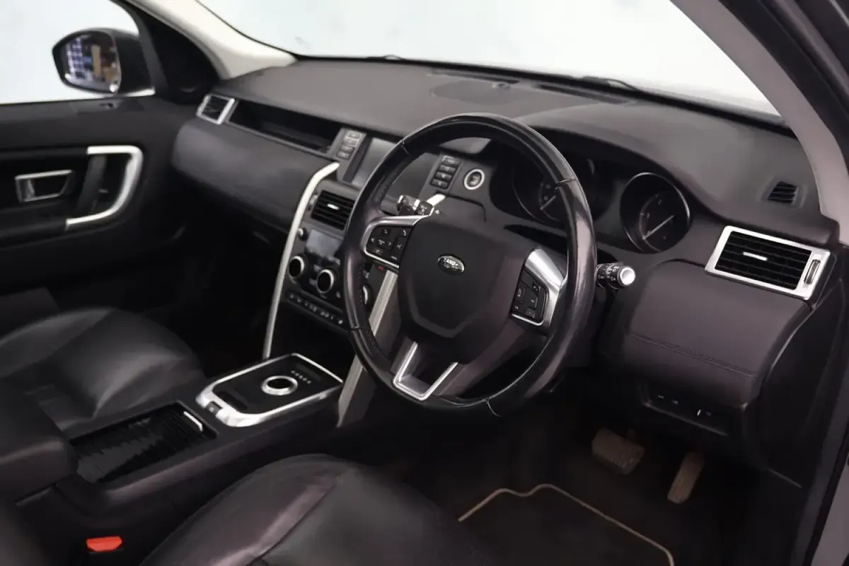 Used Land Rover Discovery Sport HSE 180 HP (132 kW) 2017 Grey SUV