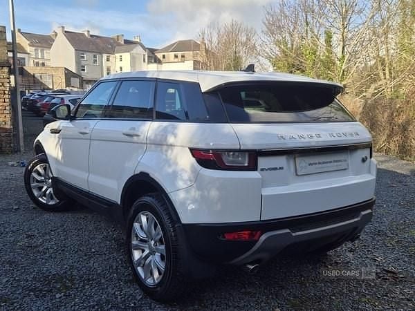 Used Land Rover Range Rover evoque SE 2016 White Estate
