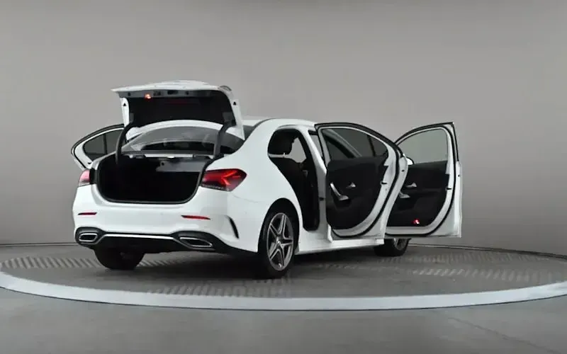 Used Mercedes A180 Executive 116 HP (85 kW) 2020 White Sedan