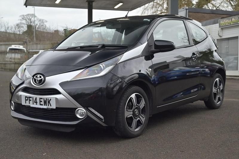 Used Toyota Aygo X-clusiv 2014 Black Hatchback