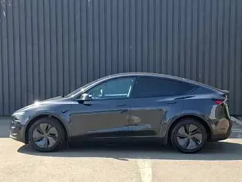 Used Tesla Model Y RWD 11 kW (15 HP) 2025 Grey SUV