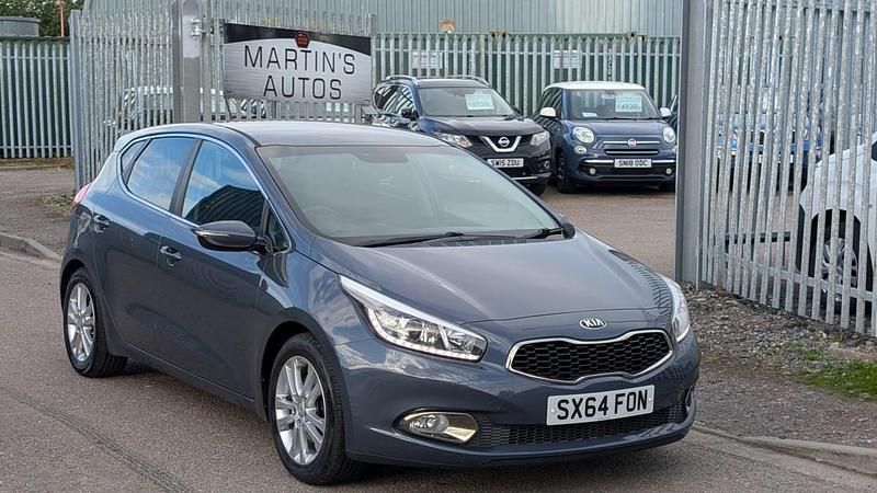 Blue Used 2014 Kia Ceed 2 Hatchback | £4,950 (Fair price) - Image 1/4