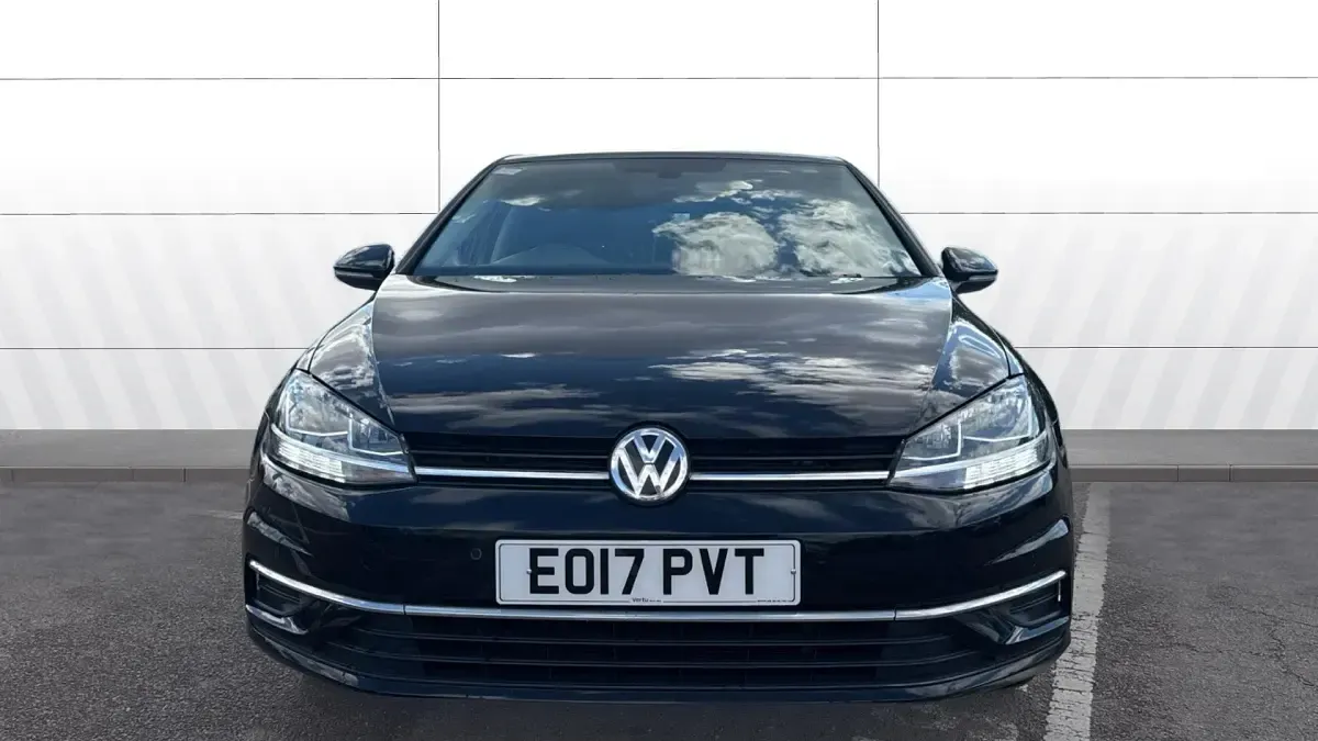 Used VW Golf VII SE 115 HP (84 kW) 2017 Black Hatchback