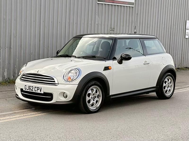 Used Mini Cooper D Hatch 2012 White Hatchback