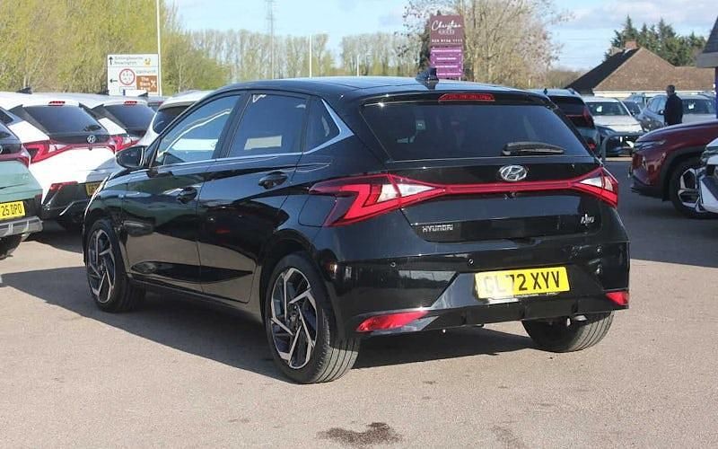 Used Hyundai i20 Premium 101 HP (74 kW) 2023 Black Hatchback