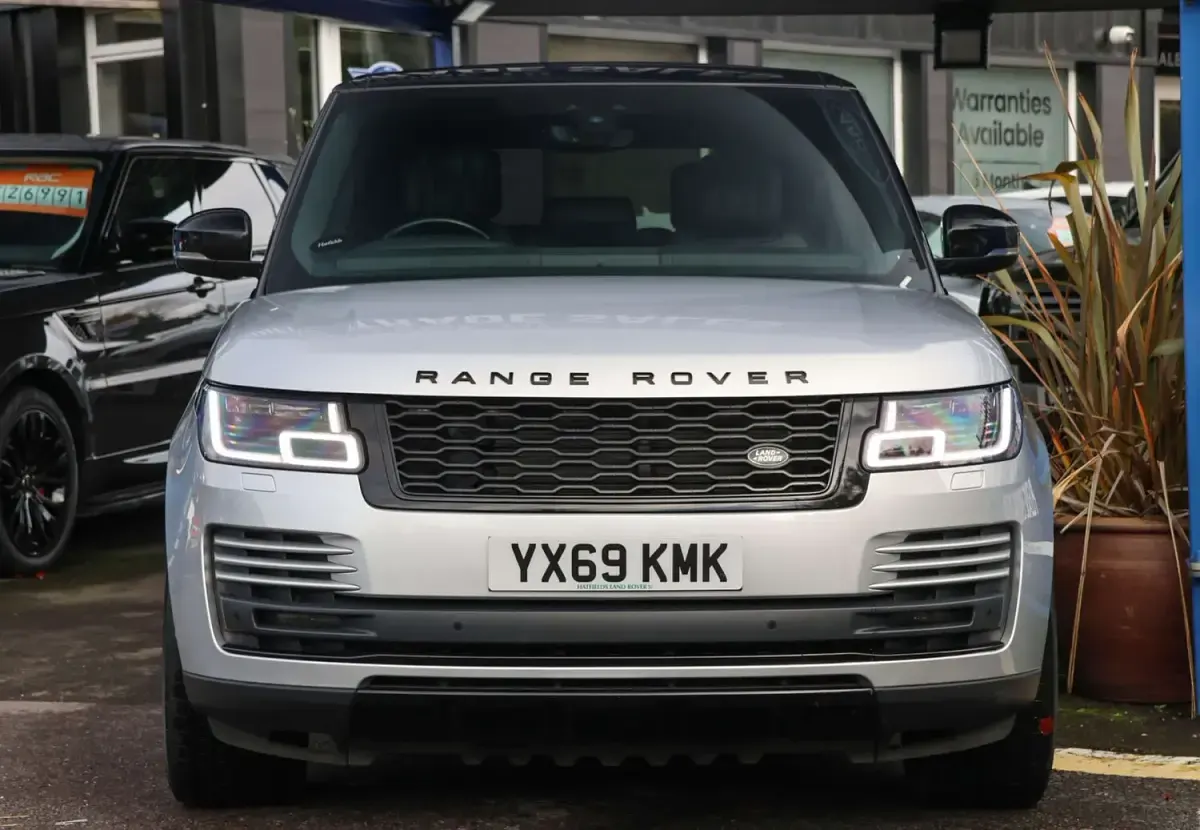 Used Land Rover Range Rover Vogue SE 275 HP (202 kW) 2019 Silver SUV