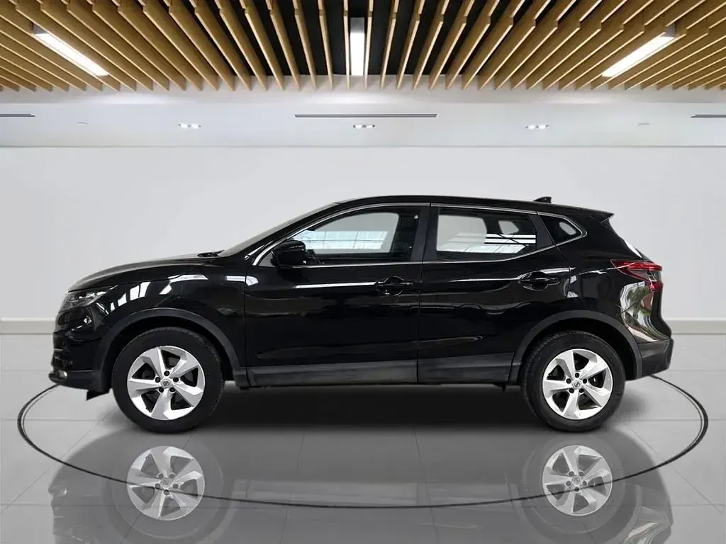 Used Nissan Qashqai Acenta Premium 115 HP (84 kW) 2018 Black SUV