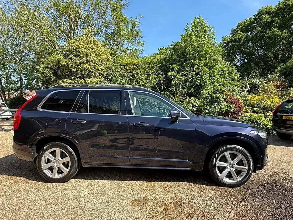 Used Volvo XC90 Momentum 2016 Blue SUV