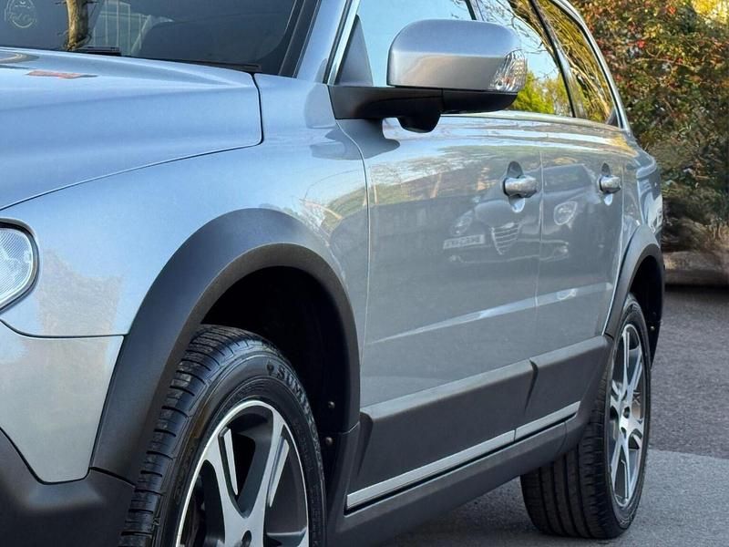 Used Volvo XC70 SE Lux 2015 Silver Estate