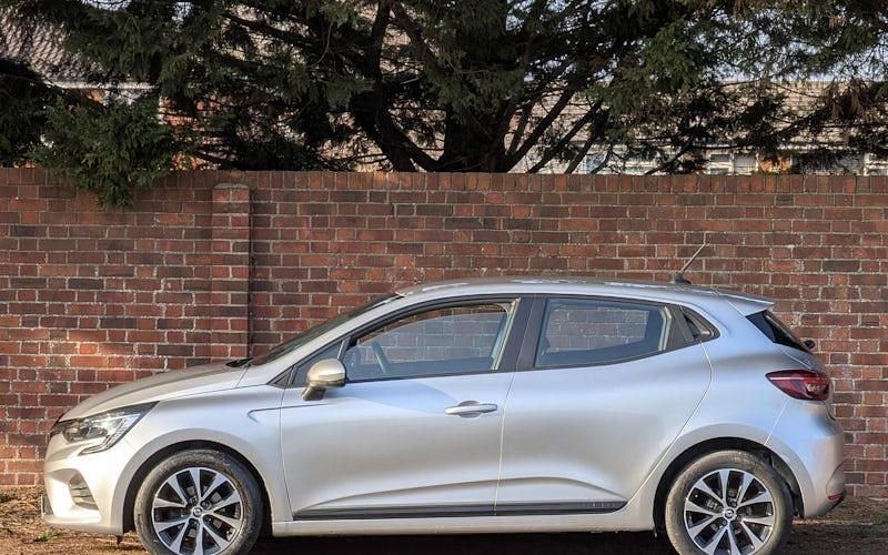 Gebraucht Renault Clio V Iconic 90 PS (66 kW) 2022 Kleinwagen