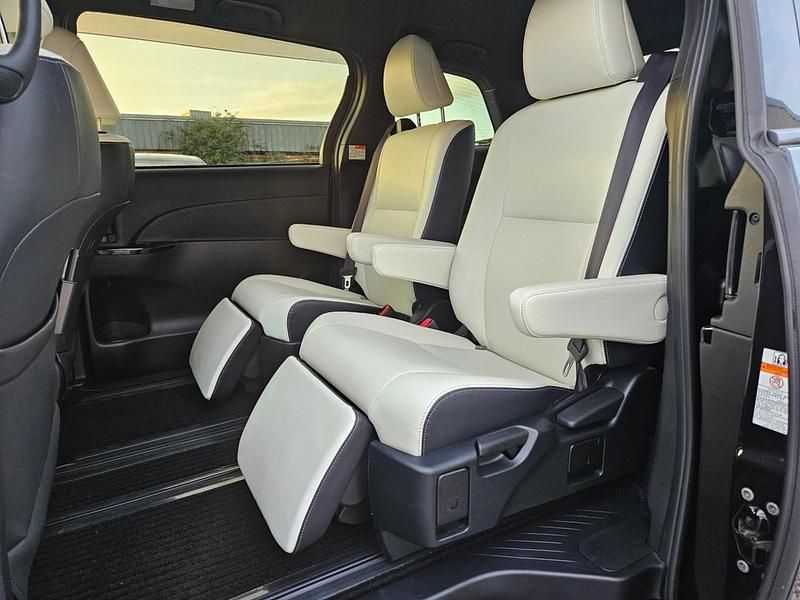 Used Toyota Estima 2026 Purple MPV