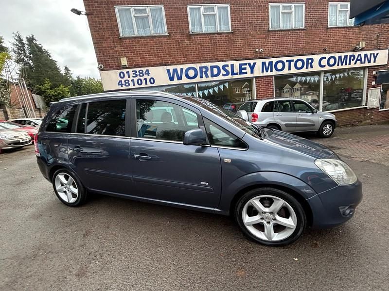Metallic blue Used 2010 Vauxhall Zafira SRi MPV | £2,499 (Fair price) - Image 1/4