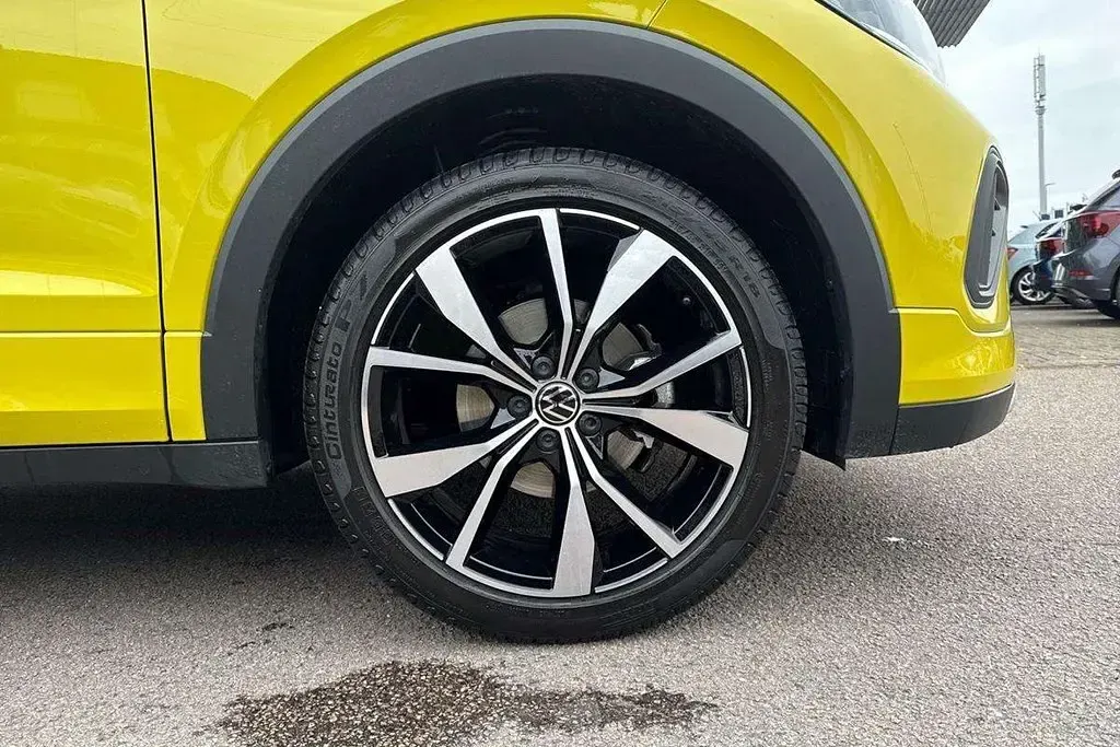 New VW T-Cross R-line 115 HP (84 kW) 2026 Yellow SUV
