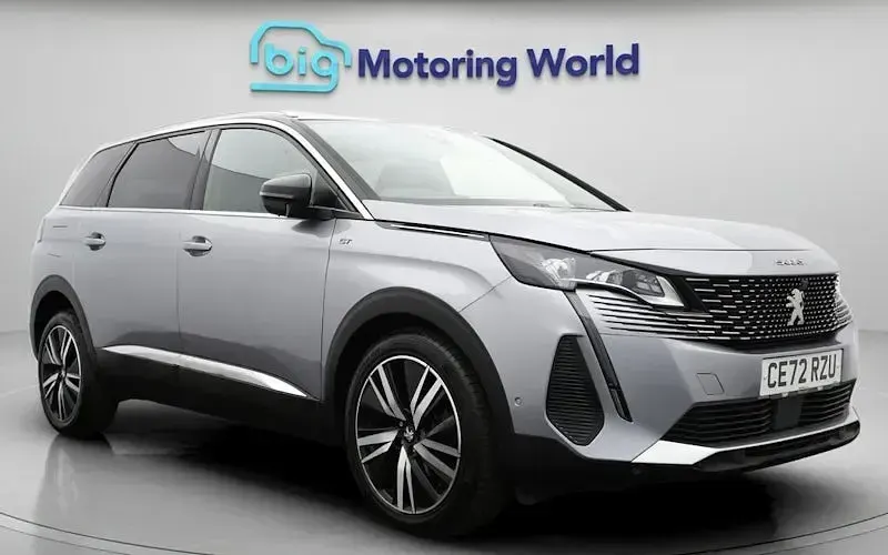 Usado Peugeot 5008 Premium 131 HP (96 kW) 2022 SUV