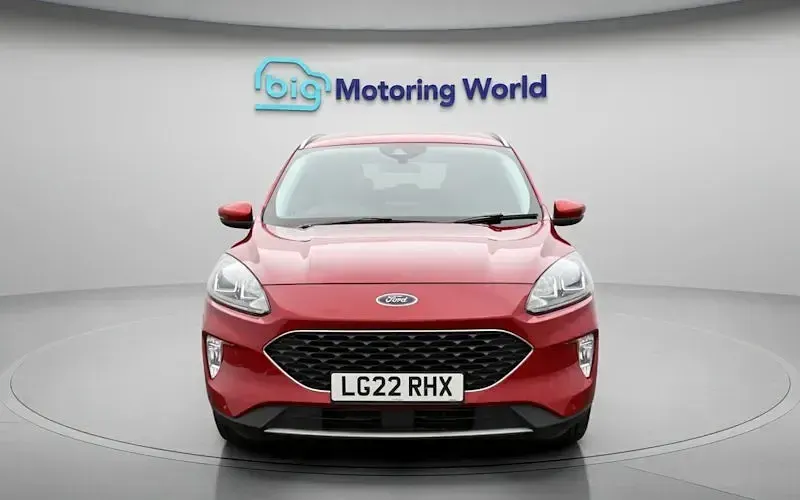 Usado Ford Kuga Zetec 120 HP (88 kW) 2021 SUV