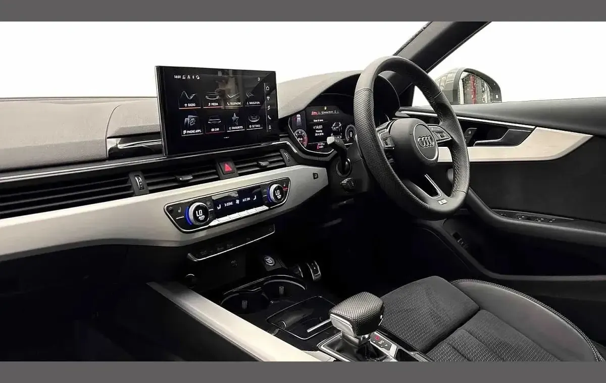 Used Audi A4 S-Line 161 HP (118 kW) 2023 Grey Estate