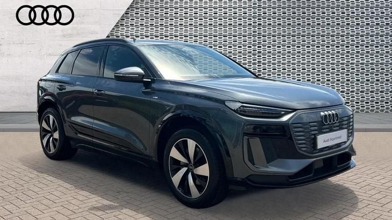 Grey Used 2025 Audi Q6 e-tron S-Line SUV | £53,990 (Good price) - Image 1/4