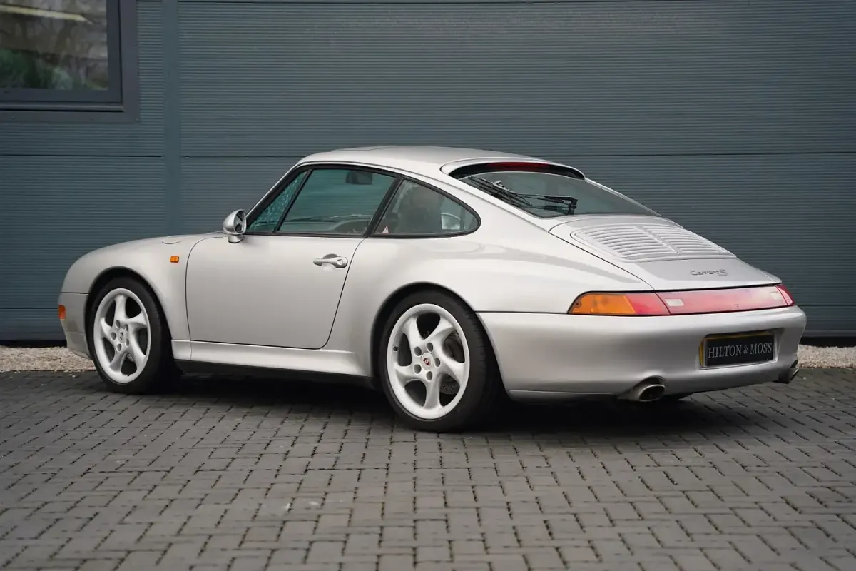Used Porsche 911 Carrera S 286 HP (210 kW) 1996 Arctic silver Coupe
