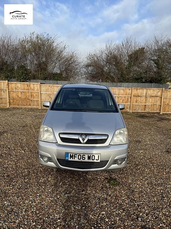 Used Vauxhall Meriva Design Edition 104 HP (76 kW) 2006 Silver MPV