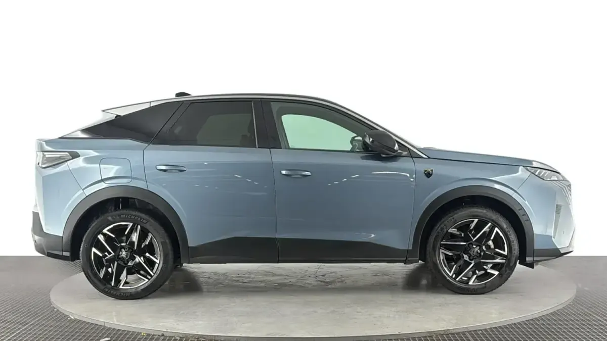 Used Peugeot 3008 GTi 136 HP (100 kW) 2024 Blue SUV