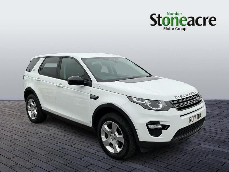 White Used 2017 Land Rover Discovery Sport Pure SUV | £7,059 (Good price) - Image 1/4