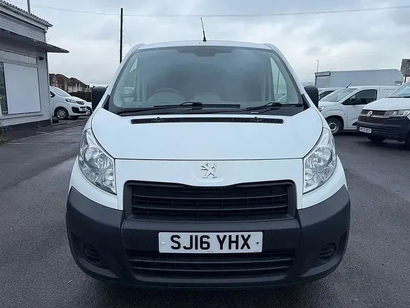 Used Peugeot Expert 90 HP (66 kW) 2016 White Van