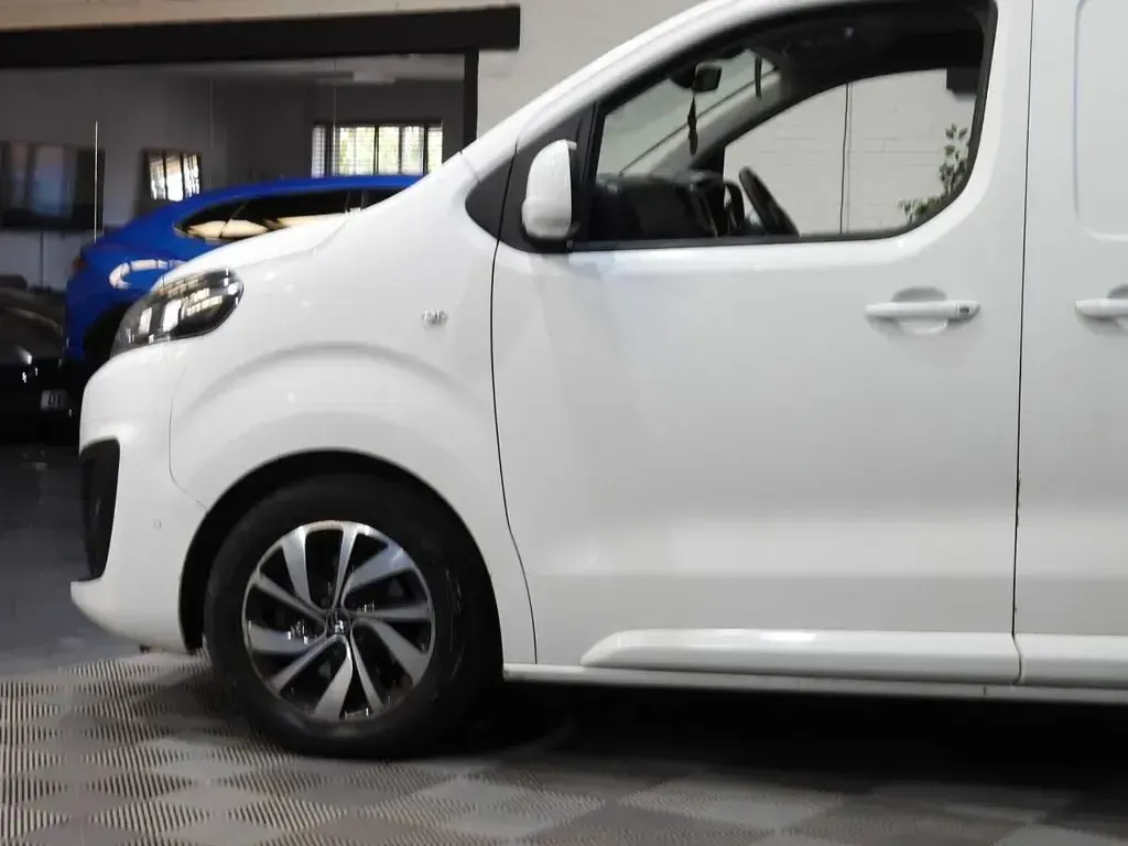 Used Citroën Dispatch 2017 White MPV