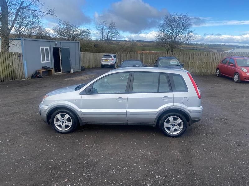 Used Ford Fusion Zetec 2010 Silver Hatchback