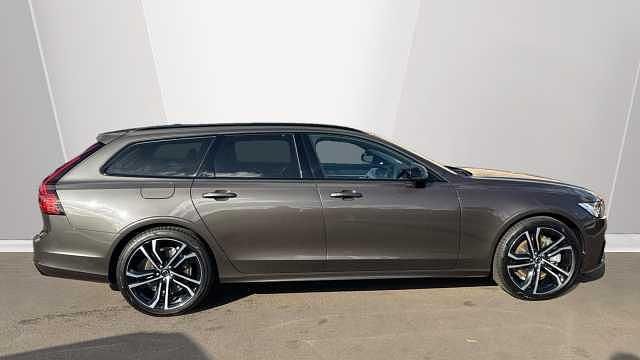 Used Volvo V90 Ultra 449 HP (330 kW) 2025 Estate
