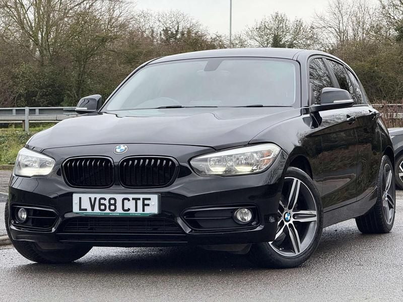 Used BMW 118 Sport Line 2018 Black Hatchback