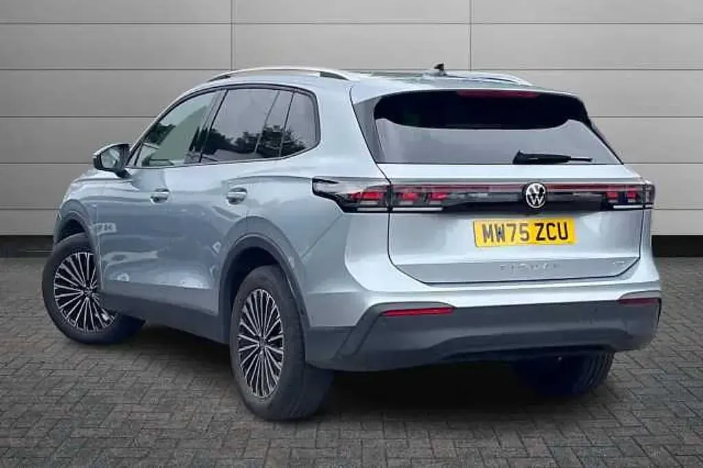 Used VW Tiguan Match 150 HP (110 kW) 2025 Oyster silver SUV