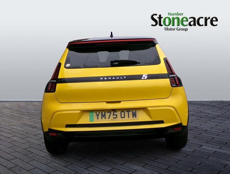 New Renault R5 Iconic 110 kW (150 HP) 2025 Other Hatchback