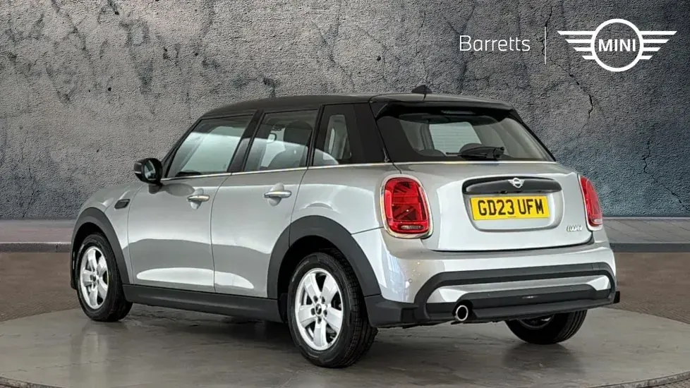 Used Mini Cooper Classic 134 HP (98 kW) 2023 Silver Hatchback