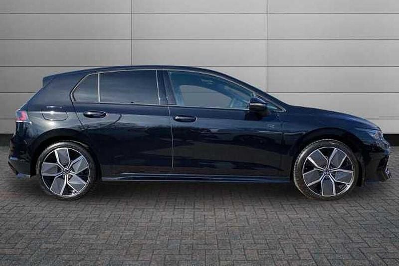 New VW Golf VIII Black Edition 150 HP (110 kW) 2025 Black Hatchback