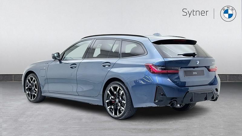 Used BMW 330e M Sport 288 HP (211 kW) 2025 Blue Estate