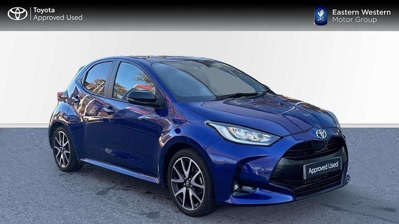 Blue Used 2022 Toyota Yaris Hybrid Hatchback | £17,699 (Fair price) - Image 1/4