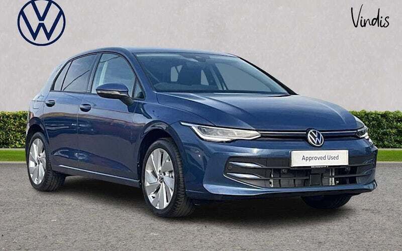 Used 2025 VW Golf VIII Match Hatchback | £24,153 (Good price) - Image 1/4