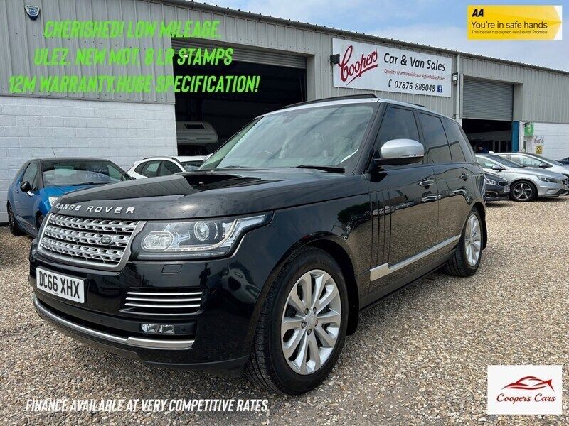 Black Used 2016 Land Rover Range Rover Vogue SE SUV | £25,995 (Fair price) - Image 1/4