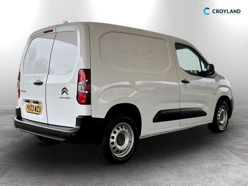Used Citroën Berlingo 100 HP (73 kW) 2023 White MPV
