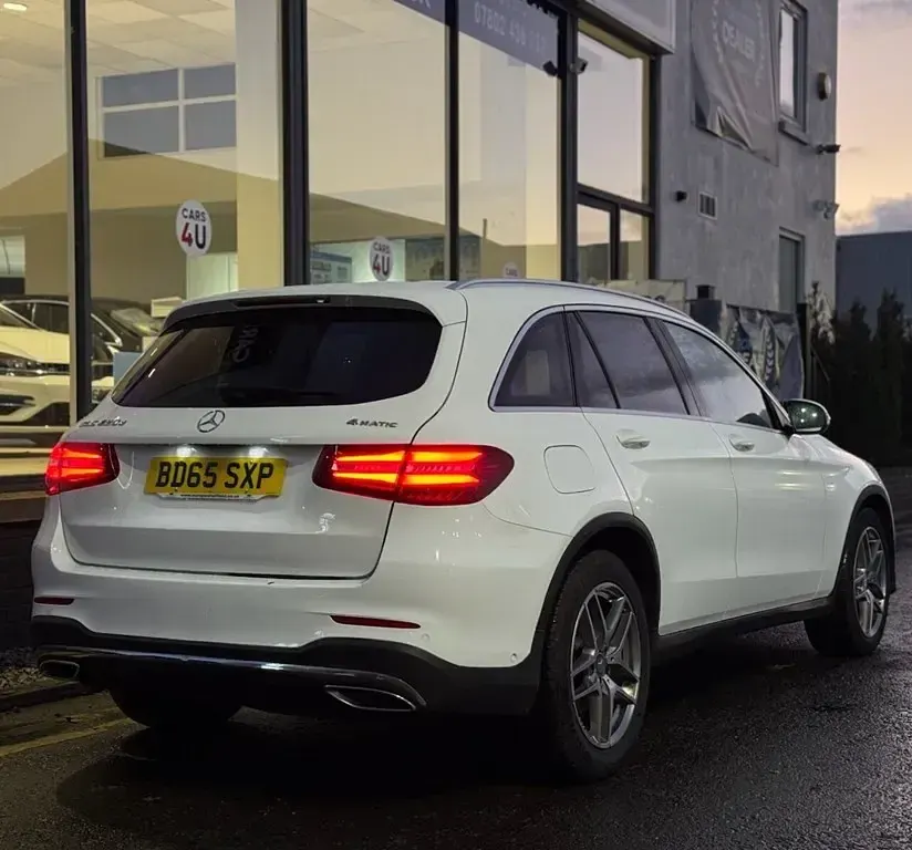 Usado Mercedes GLC220 AMG line 170 HP (125 kW) 2015 Branco SUV